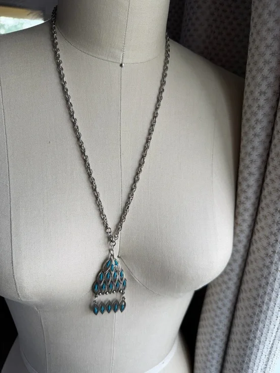Vintage | Silver-tone Turquoise Color Pendant Dangle Bohemian 24 Inch Necklace - Picture 8 of 12